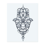 Eine Hamsa-Hand, gefüllt mit floralen Mustern. Dieses Symbol schützt vor Negativität und bringt Glück. Es ist ein bedeutungsvolles Design für Frieden und Schutz.