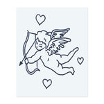 Ein süßer, engelhafter Cupid, der durch die Luft fliegt und bereit ist, einen Pfeil abzuschießen, während Herzen um ihn schweben. Dieses Tattoo ist ein süßes Symbol für Liebe und Romantik.