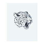 Ein brüllender Leopardkopf, der Stärke, Macht und Selbstvertrauen symbolisiert. Ein kühnes Symbol für diejenigen, die ihre wilde Seite umarmen und furchtlos Herausforderungen begegnen.